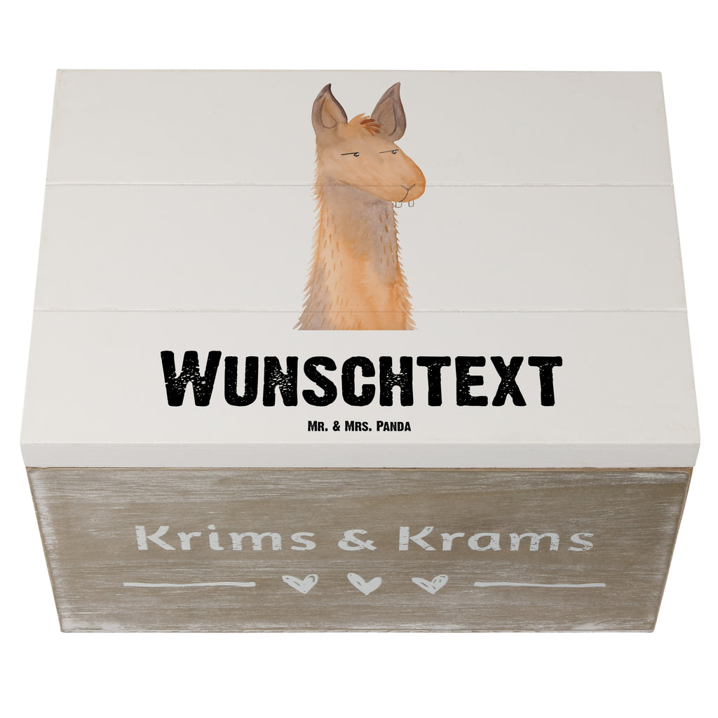 Personalisierte Holzkiste Lamakopf genervt Holzkiste mit Namen, Kiste mit Namen, Schatzkiste mit Namen, Truhe mit Namen, Schatulle mit Namen, Erinnerungsbox mit Namen, Erinnerungskiste, mit Namen, Dekokiste mit Namen, Aufbewahrungsbox mit Namen, Holzkiste Personalisiert, Kiste Personalisiert, Schatzkiste Personalisiert, Truhe Personalisiert, Schatulle Personalisiert, Erinnerungsbox Personalisiert, Erinnerungskiste Personalisiert, Dekokiste Personalisiert, Aufbewahrungsbox Personalisiert, Lama, Alpaka, Lamas, Recht haben, genervt sein, Freundin, beste Freundin, Partnerin, Büro, Büroalltag, Chef, Chefin, Azubi