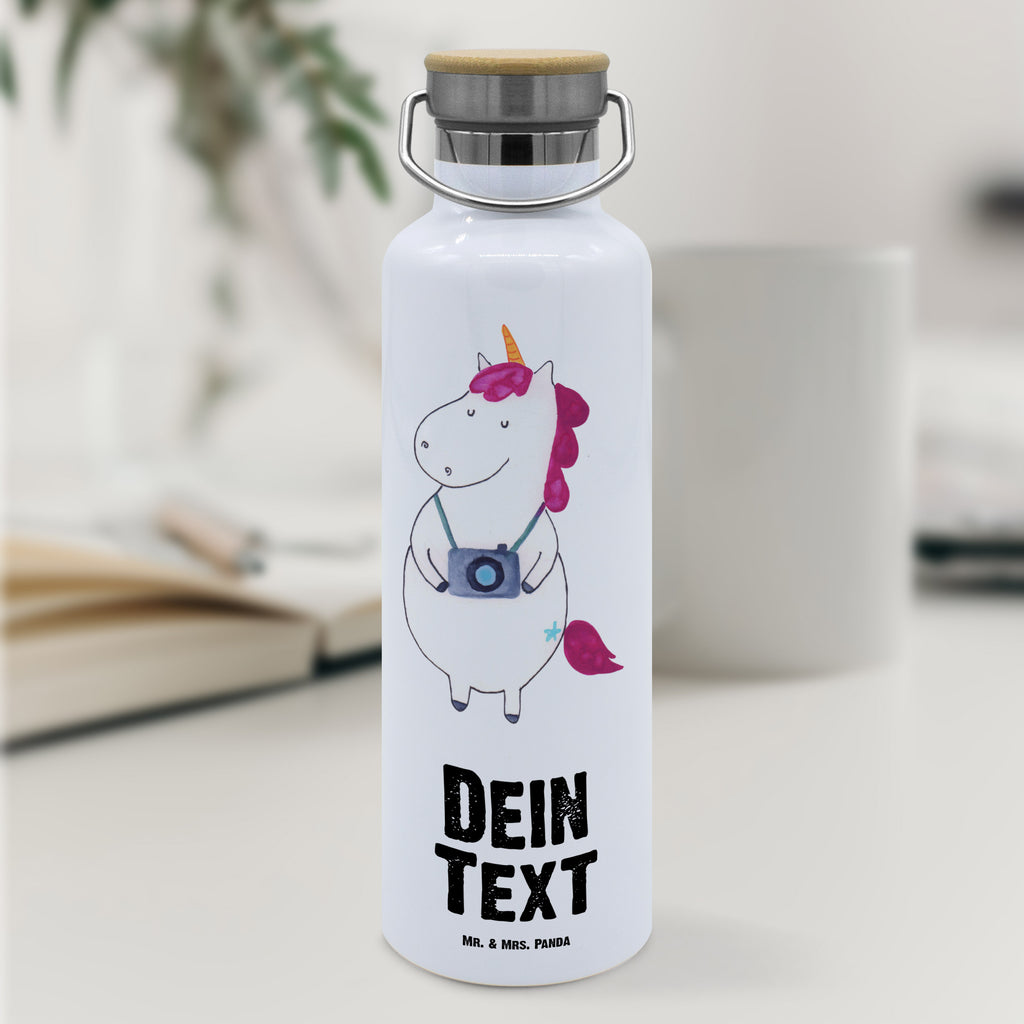 Personalisierte Trinkflasche Einhorn Fotograf Personalisierte Trinkflasche, Trinkflasche mit Namen, Trinkflasche bedrucken, Flasche personalisiert, Trinkflasch mit Aufdruck, Trinkflasche Werbegeschenk, Namensaufdruck Trinkflasche, Sportflasche personalisiert, Trinkflasche Sport, Einhorn, Einhörner, Einhorn Deko, Pegasus, Unicorn, Fotograf, Fotografie, Kamera, Reisen, Weltreise, Weltenbummler, Urlaub, Tourist, Kurztrip, Reise, Städtereise