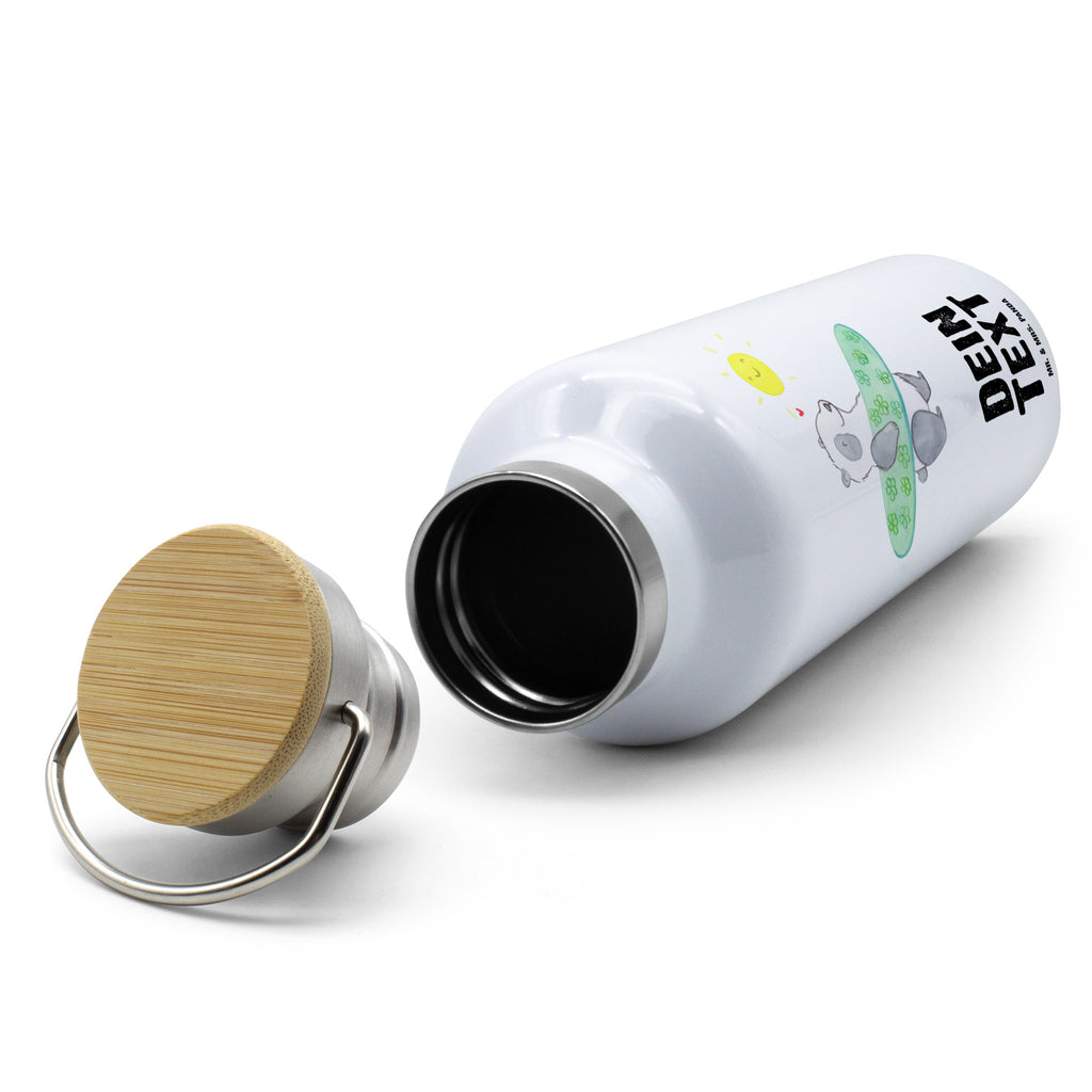 Personalisierte Trinkflasche Panda Surfen Tage Personalisierte Trinkflasche, Trinkflasche mit Namen, Trinkflasche bedrucken, Flasche personalisiert, Trinkflasch mit Aufdruck, Trinkflasche Werbegeschenk, Namensaufdruck Trinkflasche, Sportflasche personalisiert, Trinkflasche Sport, Geschenk, Sport, Sportart, Hobby, Schenken, Danke, Dankeschön, Auszeichnung, Gewinn, Sportler, Wellenreiten, Surfen, Surfschule