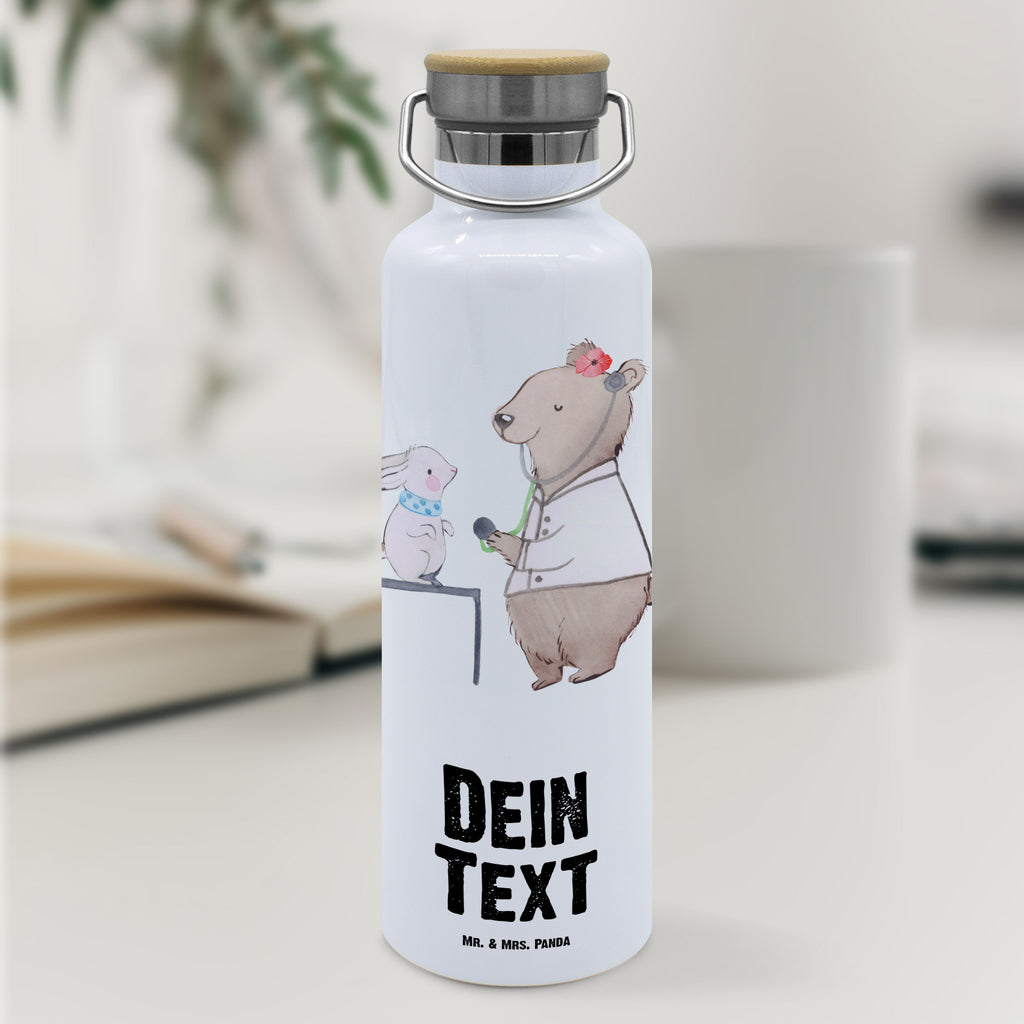 Personalisierte Trinkflasche Tierheilpraktikerin mit Herz Personalisierte Trinkflasche, Trinkflasche mit Namen, Trinkflasche bedrucken, Flasche personalisiert, Trinkflasch mit Aufdruck, Trinkflasche Werbegeschenk, Namensaufdruck Trinkflasche, Sportflasche personalisiert, Trinkflasche Sport, Beruf, Ausbildung, Jubiläum, Abschied, Rente, Kollege, Kollegin, Geschenk, Schenken, Arbeitskollege, Mitarbeiter, Firma, Danke, Dankeschön
