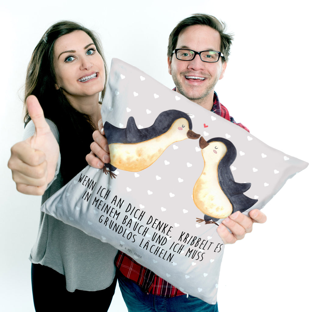 40x40 Kissen Pinguine Kuss Kissenhülle, Kopfkissen, Sofakissen, Dekokissen, Motivkissen, Liebe, Partner, Freund, Freundin, Ehemann, Ehefrau, Heiraten, Verlobung, Heiratsantrag, Liebesgeschenk, Jahrestag, Hocheitstag, Valentinstag, Geschenk für Frauen, Hochzeitstag, Mitbringsel, Geschenk für Freundin, Geschenk für Partner, Liebesbeweis, für Männer, für Ehemann