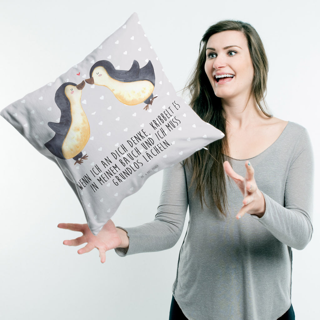 40x40 Kissen Pinguine Kuss Kissenhülle, Kopfkissen, Sofakissen, Dekokissen, Motivkissen, Liebe, Partner, Freund, Freundin, Ehemann, Ehefrau, Heiraten, Verlobung, Heiratsantrag, Liebesgeschenk, Jahrestag, Hocheitstag, Valentinstag, Geschenk für Frauen, Hochzeitstag, Mitbringsel, Geschenk für Freundin, Geschenk für Partner, Liebesbeweis, für Männer, für Ehemann