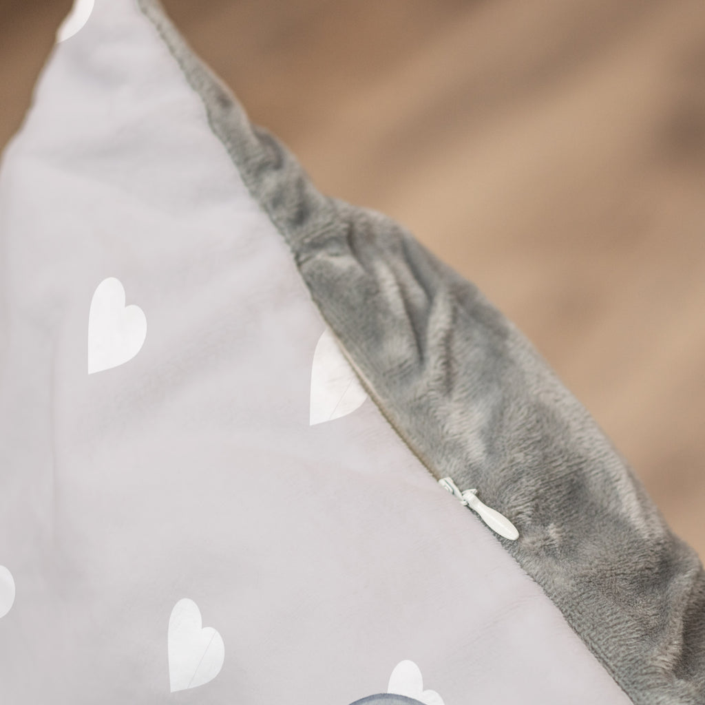 Katzenbett Pinguin Pommes Katzenbett, Katze, Kater, Katzenliege, Katenborb, Körbchen, Tierbett, Liebe, Partner, Freund, Freundin, Ehemann, Ehefrau, Heiraten, Verlobung, Heiratsantrag, Liebesgeschenk, Jahrestag, Hocheitstag, Valentinstag, Geschenk für Frauen, Hochzeitstag, Mitbringsel, Geschenk für Freundin, Geschenk für Partner, Liebesbeweis, für Männer, für Ehemann