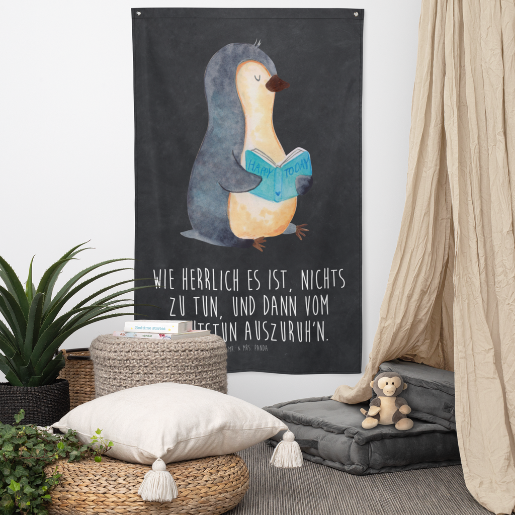 Wandteppich Pinguin Buch Wandbehang, Dekoration, Boho, Wandteppich, Wandtuch, Wanddeko, Tapisserie, Tapestry, Wandbild, Textil-Kunst, Schmuck-Wandbehang, Wand Deko, Kinderzimmer, Kinderzimmer Wand, Kinderzimmer Deko, Kinderzimmer Wanddeko, Pinguin, Pinguine, Buch, Lesen, Bücherwurm, Nichtstun, Faulenzen, Ferien, Urlaub, Freizeit