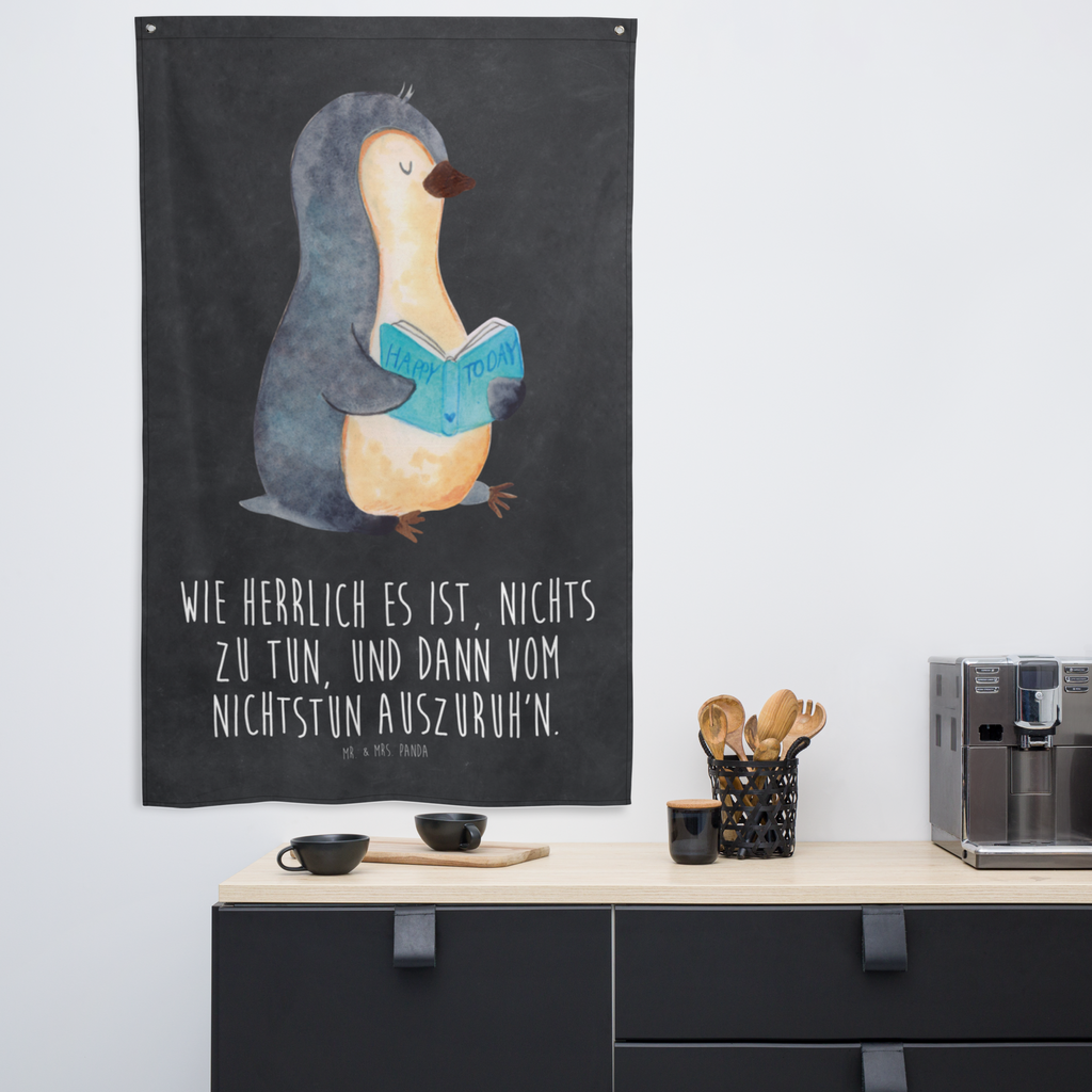 Wandteppich Pinguin Buch Wandbehang, Dekoration, Boho, Wandteppich, Wandtuch, Wanddeko, Tapisserie, Tapestry, Wandbild, Textil-Kunst, Schmuck-Wandbehang, Wand Deko, Kinderzimmer, Kinderzimmer Wand, Kinderzimmer Deko, Kinderzimmer Wanddeko, Pinguin, Pinguine, Buch, Lesen, Bücherwurm, Nichtstun, Faulenzen, Ferien, Urlaub, Freizeit