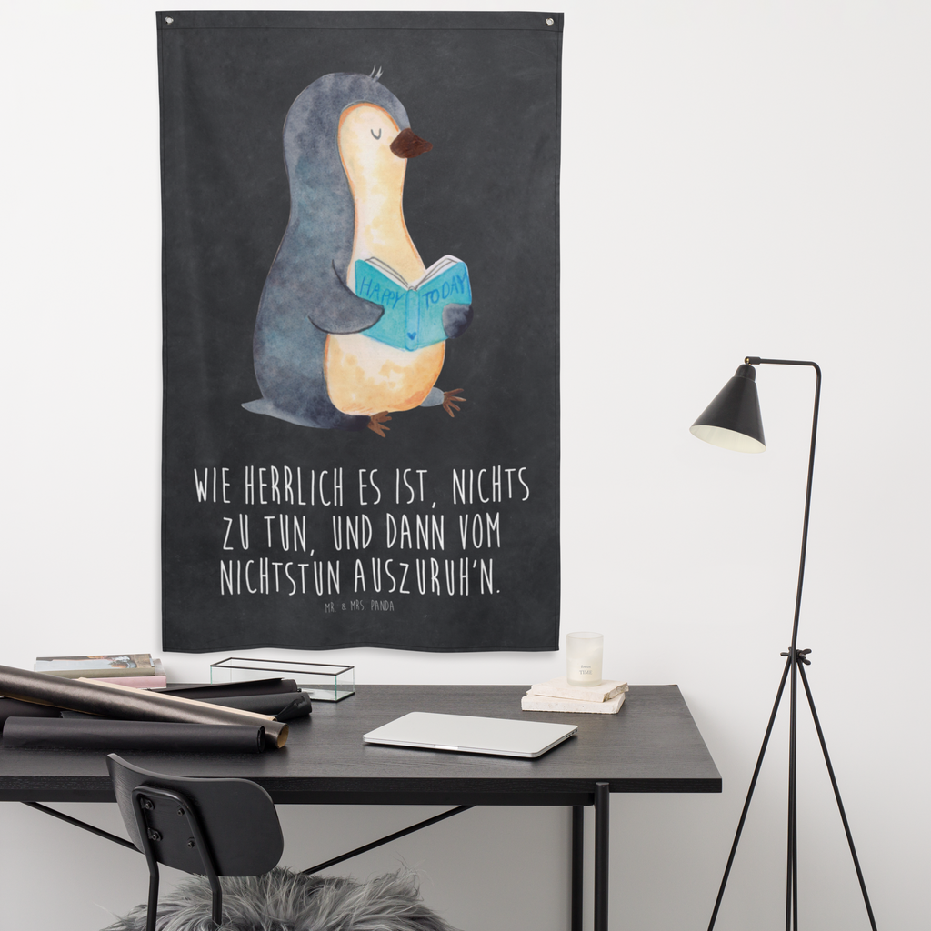 Wandteppich Pinguin Buch Wandbehang, Dekoration, Boho, Wandteppich, Wandtuch, Wanddeko, Tapisserie, Tapestry, Wandbild, Textil-Kunst, Schmuck-Wandbehang, Wand Deko, Kinderzimmer, Kinderzimmer Wand, Kinderzimmer Deko, Kinderzimmer Wanddeko, Pinguin, Pinguine, Buch, Lesen, Bücherwurm, Nichtstun, Faulenzen, Ferien, Urlaub, Freizeit