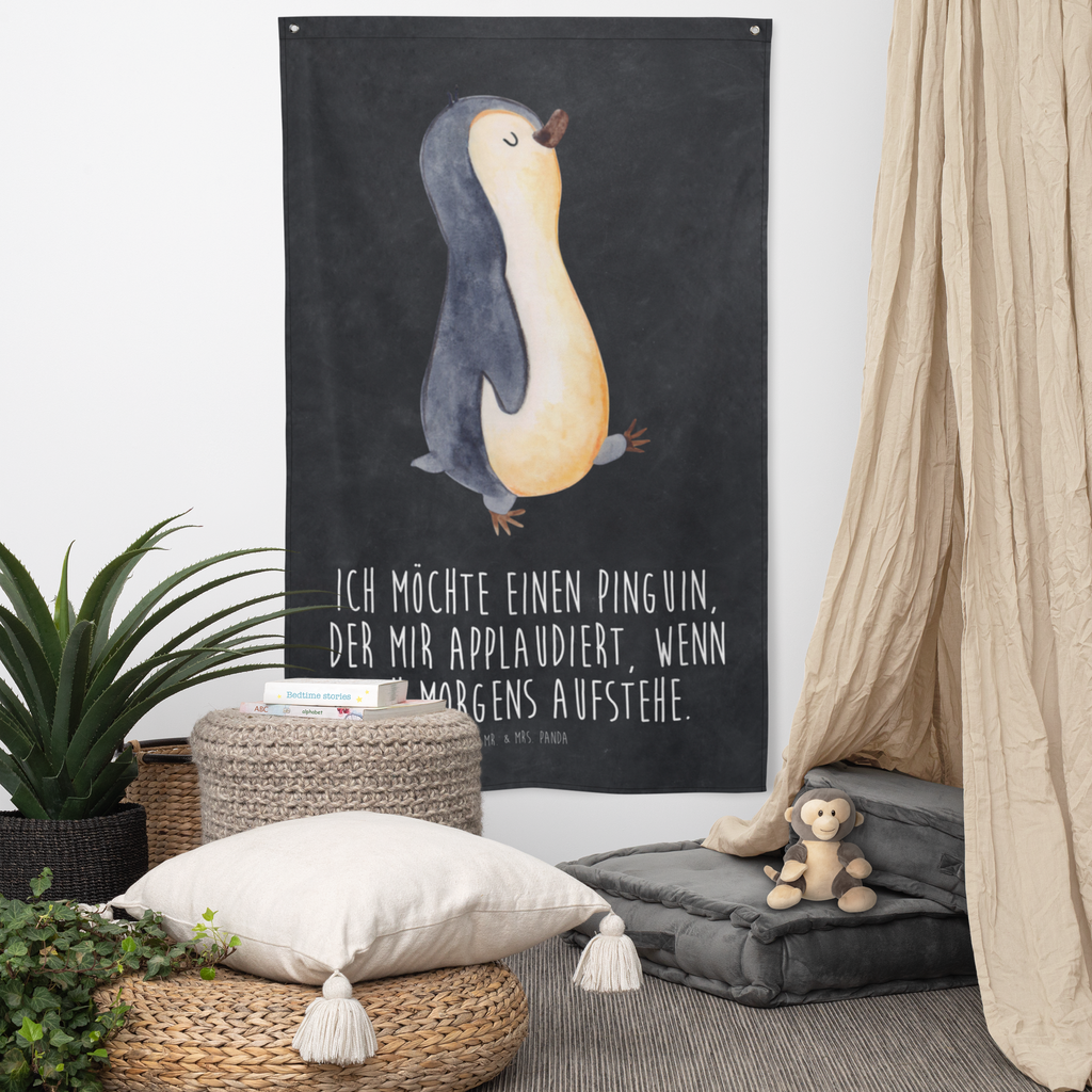Wandteppich Pinguin marschierend Wandbehang, Dekoration, Boho, Wandteppich, Wandtuch, Wanddeko, Tapisserie, Tapestry, Wandbild, Textil-Kunst, Schmuck-Wandbehang, Wand Deko, Kinderzimmer, Kinderzimmer Wand, Kinderzimmer Deko, Kinderzimmer Wanddeko, Pinguin, Pinguine, Frühaufsteher, Langschläfer, Bruder, Schwester, Familie