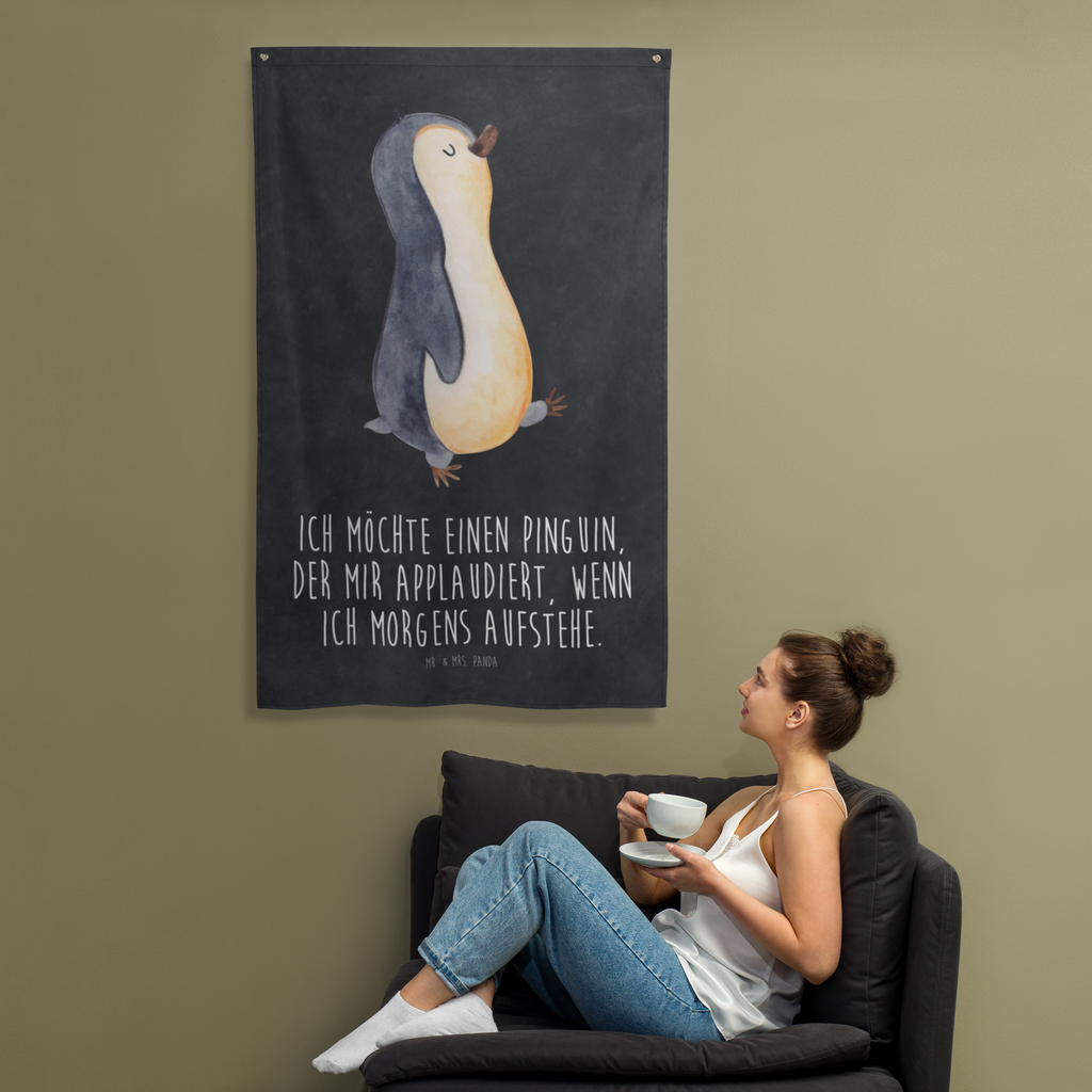 Wandbehang Pinguin marschierend Pinguin, Pinguine, Frühaufsteher, Langschläfer, Bruder, Schwester, Familie	 Wandbehang, Dekoration, Boho, Wandteppich, Wandtuch, Wanddeko, Tapisserie, Tapestry  Pinguin