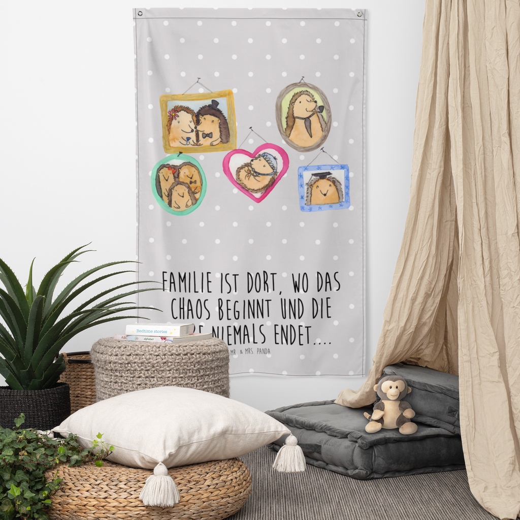 Wandteppich Igel Familie Wandbehang, Dekoration, Boho, Wandteppich, Wandtuch, Wanddeko, Tapisserie, Tapestry, Wandbild, Textil-Kunst, Schmuck-Wandbehang, Wand Deko, Kinderzimmer, Kinderzimmer Wand, Kinderzimmer Deko, Kinderzimmer Wanddeko, Familie, Vatertag, Muttertag, Bruder, Schwester, Mama, Papa, Oma, Opa, Liebe, Igel, Bilder, Zusammenhalt, Glück