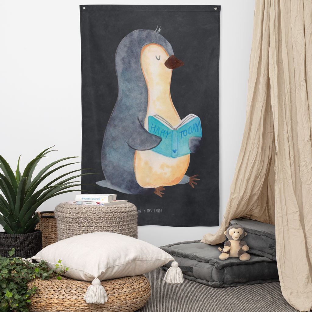 Wandteppich Pinguin Buch Wandbehang, Dekoration, Boho, Wandteppich, Wandtuch, Wanddeko, Tapisserie, Tapestry, Wandbild, Textil-Kunst, Schmuck-Wandbehang, Wand Deko, Kinderzimmer, Kinderzimmer Wand, Kinderzimmer Deko, Kinderzimmer Wanddeko, Pinguin, Pinguine, Buch, Lesen, Bücherwurm, Nichtstun, Faulenzen, Ferien, Urlaub, Freizeit