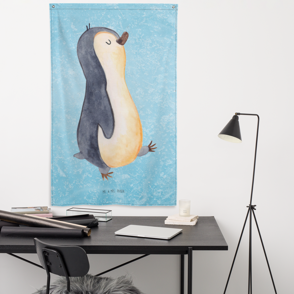 Wandbehang Pinguin marschierend Pinguin, Pinguine, Frühaufsteher, Langschläfer, Bruder, Schwester, Familie	 Wandbehang, Dekoration, Boho, Wandteppich, Wandtuch, Wanddeko, Tapisserie, Tapestry  Pinguin