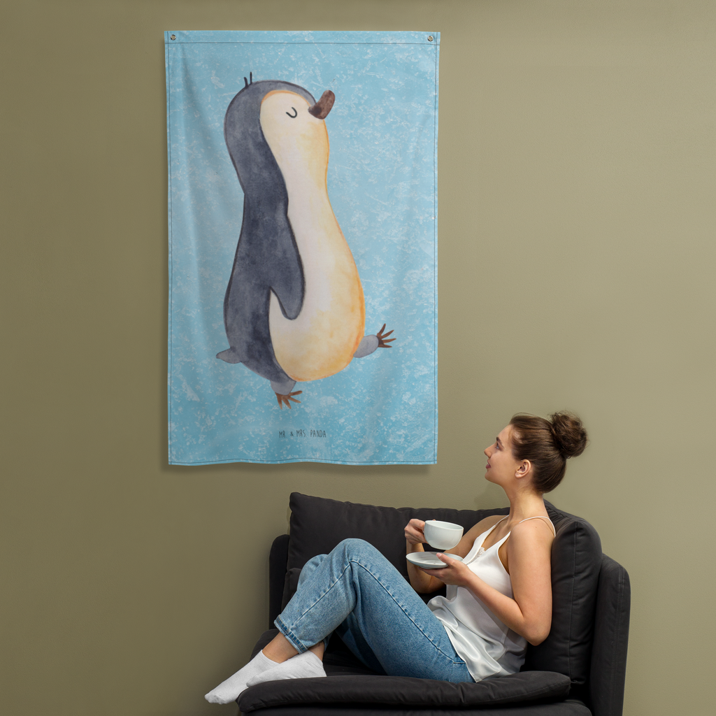 Wandbehang Pinguin marschierend Pinguin, Pinguine, Frühaufsteher, Langschläfer, Bruder, Schwester, Familie	 Wandbehang, Dekoration, Boho, Wandteppich, Wandtuch, Wanddeko, Tapisserie, Tapestry  Pinguin