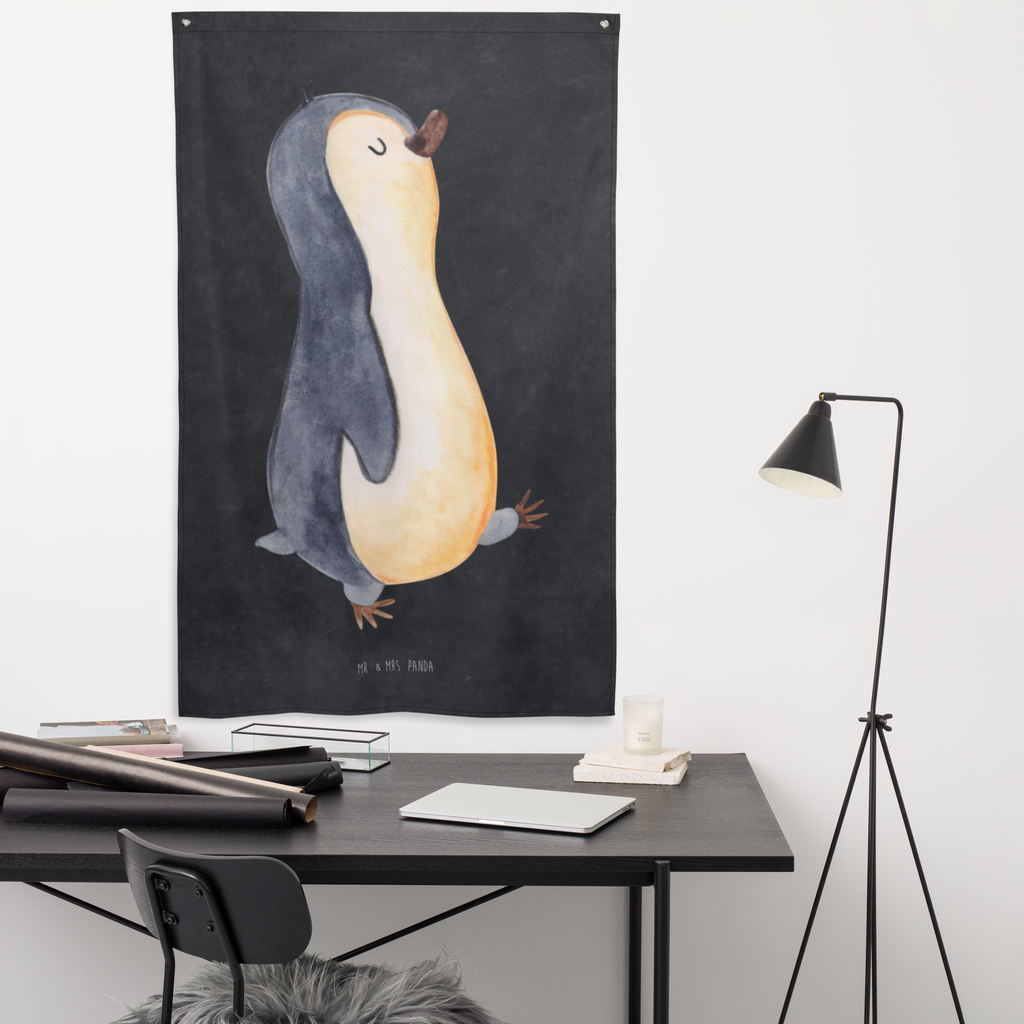 Wandbehang Pinguin marschierend Pinguin, Pinguine, Frühaufsteher, Langschläfer, Bruder, Schwester, Familie	 Wandbehang, Dekoration, Boho, Wandteppich, Wandtuch, Wanddeko, Tapisserie, Tapestry  Pinguin