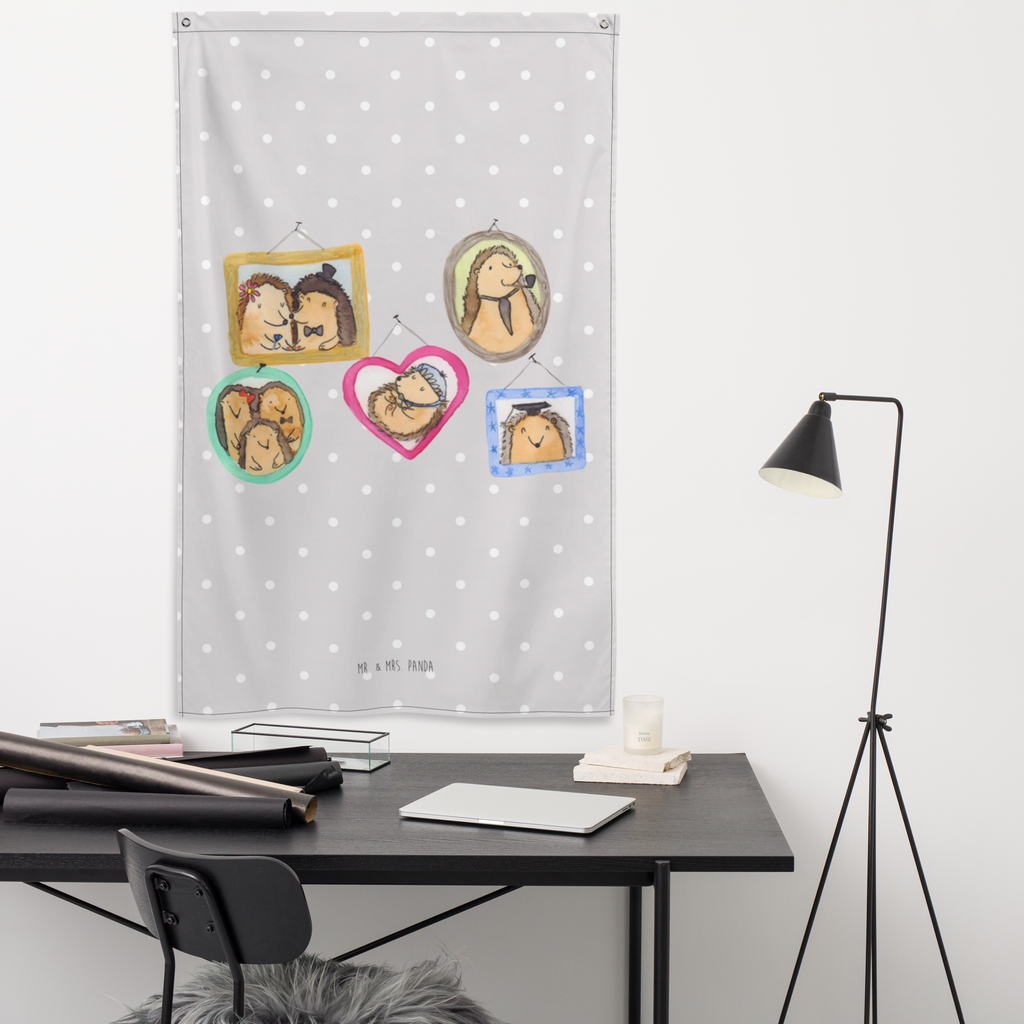 Wandteppich Igel Familie Wandbehang, Dekoration, Boho, Wandteppich, Wandtuch, Wanddeko, Tapisserie, Tapestry, Wandbild, Textil-Kunst, Schmuck-Wandbehang, Wand Deko, Kinderzimmer, Kinderzimmer Wand, Kinderzimmer Deko, Kinderzimmer Wanddeko, Familie, Vatertag, Muttertag, Bruder, Schwester, Mama, Papa, Oma, Opa, Liebe, Igel, Bilder, Zusammenhalt, Glück
