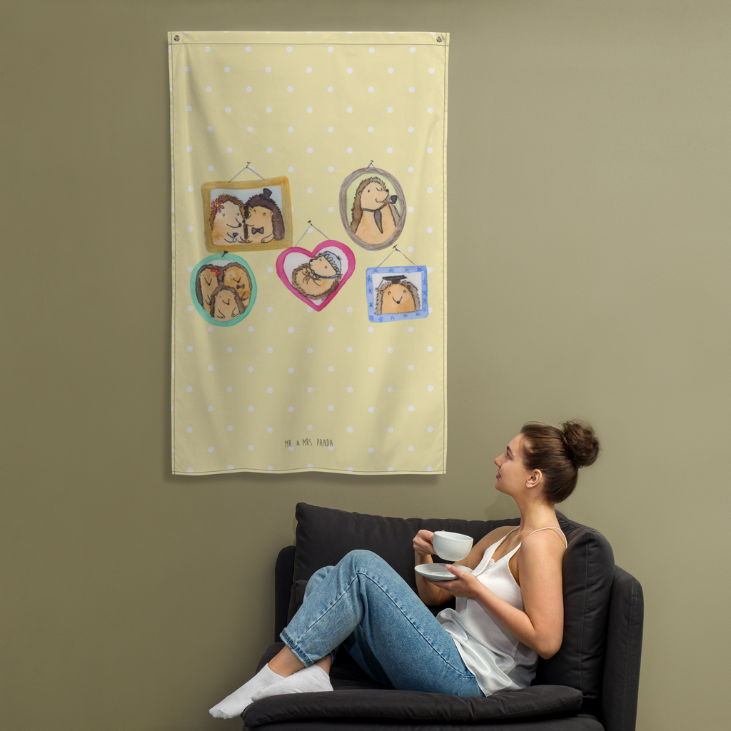 Wandteppich Igel Familie Wandbehang, Dekoration, Boho, Wandteppich, Wandtuch, Wanddeko, Tapisserie, Tapestry, Wandbild, Textil-Kunst, Schmuck-Wandbehang, Wand Deko, Kinderzimmer, Kinderzimmer Wand, Kinderzimmer Deko, Kinderzimmer Wanddeko, Familie, Vatertag, Muttertag, Bruder, Schwester, Mama, Papa, Oma, Opa, Liebe, Igel, Bilder, Zusammenhalt, Glück