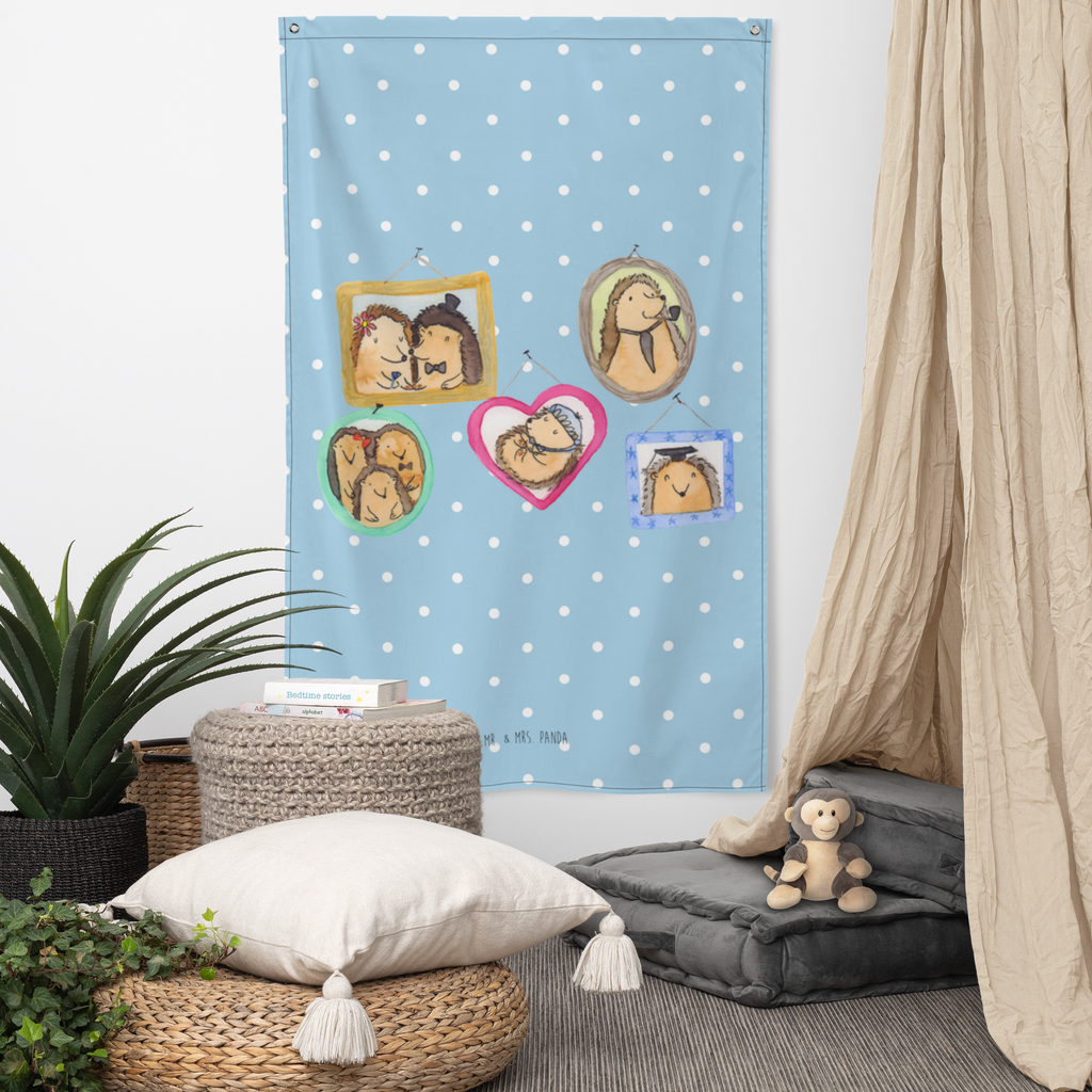 Wandteppich Igel Familie Wandbehang, Dekoration, Boho, Wandteppich, Wandtuch, Wanddeko, Tapisserie, Tapestry, Wandbild, Textil-Kunst, Schmuck-Wandbehang, Wand Deko, Kinderzimmer, Kinderzimmer Wand, Kinderzimmer Deko, Kinderzimmer Wanddeko, Familie, Vatertag, Muttertag, Bruder, Schwester, Mama, Papa, Oma, Opa, Liebe, Igel, Bilder, Zusammenhalt, Glück
