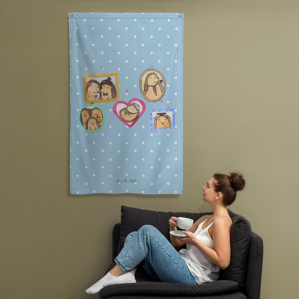 Wandteppich Igel Familie Wandbehang, Dekoration, Boho, Wandteppich, Wandtuch, Wanddeko, Tapisserie, Tapestry, Wandbild, Textil-Kunst, Schmuck-Wandbehang, Wand Deko, Kinderzimmer, Kinderzimmer Wand, Kinderzimmer Deko, Kinderzimmer Wanddeko, Familie, Vatertag, Muttertag, Bruder, Schwester, Mama, Papa, Oma, Opa, Liebe, Igel, Bilder, Zusammenhalt, Glück