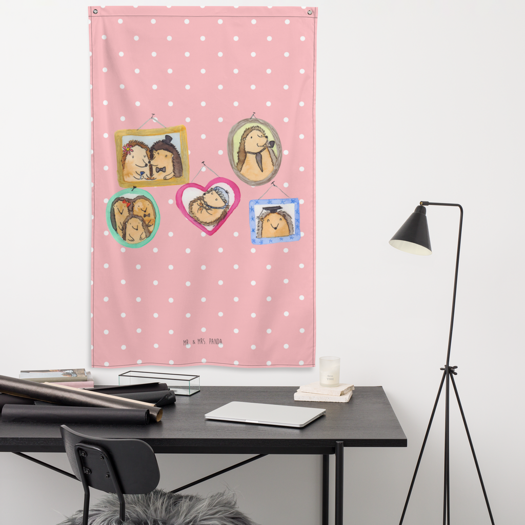 Wandteppich Igel Familie Wandbehang, Dekoration, Boho, Wandteppich, Wandtuch, Wanddeko, Tapisserie, Tapestry, Wandbild, Textil-Kunst, Schmuck-Wandbehang, Wand Deko, Kinderzimmer, Kinderzimmer Wand, Kinderzimmer Deko, Kinderzimmer Wanddeko, Familie, Vatertag, Muttertag, Bruder, Schwester, Mama, Papa, Oma, Opa, Liebe, Igel, Bilder, Zusammenhalt, Glück
