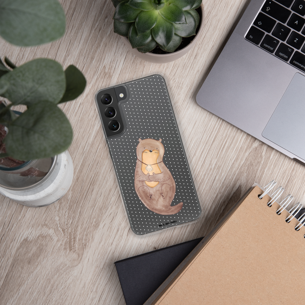 Handyhülle Otter mit Muschelmedaillon Otter, Otterliebe, Seeotter, grübeln, träumen, Motivation, Tagträumen, Büro	 Handyhülle, Handycover, Transparente Handyhülle, Flexible Handyhülle, Handyschutz, Transparent, Durchsichtig, Schutzhülle für Handy, Stilvolle Handyhülle, Robuste Handyhülle, Schutz vor Kratzern, Schützende Handyhülle  Otter,  Fischotter,  Seeotter