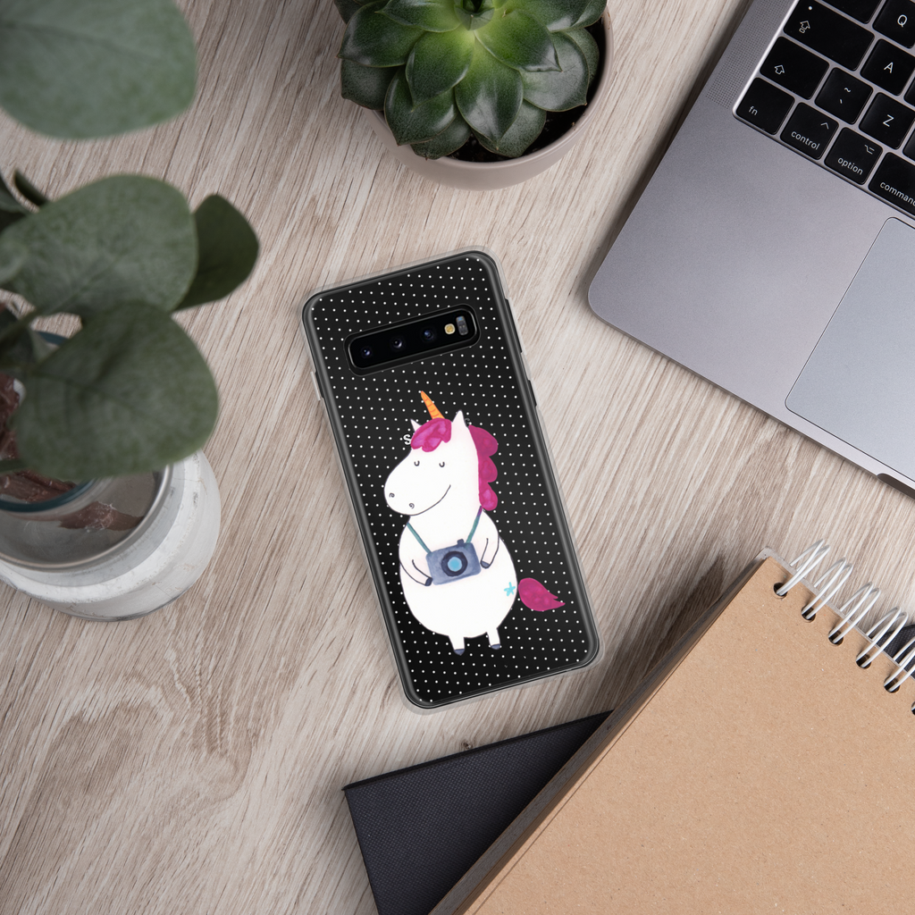 Handyhülle Einhorn Fotograf Einhorn, Einhörner, Unicorn, Fotograf, Fotografie, Kamera, Reisen, Weltreise, Weltenbummler, Urlaub, Tourist, Kurztrip, Reise, Städtereise Handyhülle, Handycover, Transparente Handyhülle, Flexible Handyhülle, Handyschutz, Transparent, Durchsichtig, Schutzhülle für Handy, Stilvolle Handyhülle, Robuste Handyhülle, Schutz vor Kratzern, Schützende Handyhülle  Einhorn, Einhörner, Einhorn Deko, Pegasus, Unicorn