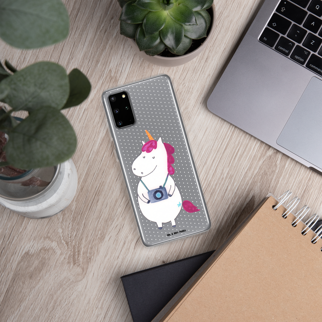 Handyhülle Einhorn Fotograf Einhorn, Einhörner, Unicorn, Fotograf, Fotografie, Kamera, Reisen, Weltreise, Weltenbummler, Urlaub, Tourist, Kurztrip, Reise, Städtereise Handyhülle, Handycover, Transparente Handyhülle, Flexible Handyhülle, Handyschutz, Transparent, Durchsichtig, Schutzhülle für Handy, Stilvolle Handyhülle, Robuste Handyhülle, Schutz vor Kratzern, Schützende Handyhülle  Einhorn, Einhörner, Einhorn Deko, Pegasus, Unicorn