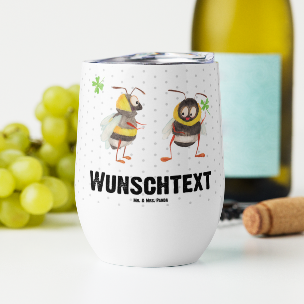 Personalisierter Weinbecher Bienen Paar Personalisierter Weinbecher, Personalisierter Glühwein Becher, Heißgetränke, Personalisierter Trinkbecher, Personalisierter Weinkelch, Personalisiertes Weingläser, hochwertiger Weinbecher, Weinbecher Reisen, Weinbecher unterwegs, Personalisertes Sommerglas, mit Namen, Wunschtext, Personalisierung, selbst bedrucken, Personalisiertes Weinglas, Liebe, Partner, Freund, Freundin, Ehemann, Ehefrau, Heiraten, Verlobung, Heiratsantrag, Liebesgeschenk, Jahrestag, Hocheitstag, Valentinstag, Geschenk für Frauen, Hochzeitstag, Mitbringsel, Geschenk für Freundin, Geschenk für Partner, Liebesbeweis, für Männer, für Ehemann, Schildkröten, verliebte Schildkröten