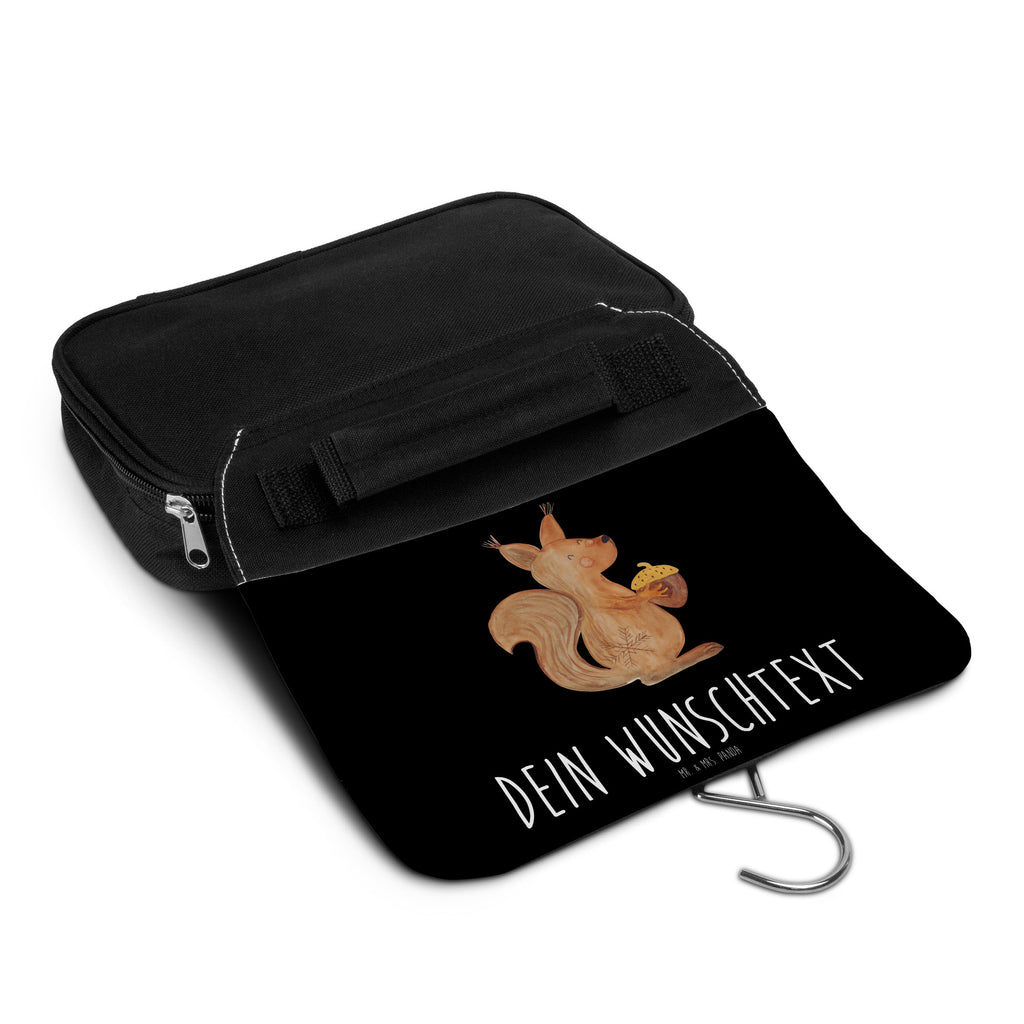 Personalisierter Kulturbeutel Eichhörnchen Weihnachten Personalisierter Kulturbeutel, Personalisierte Waschtasche, Personalisierte Kosmetiktasche, Damen, Herren, Personalisierte Aufbewahrungstasche, Personalisierte Schminktasche, Personalisierter Kosmetikbeutel, Personalisierter Organizer, Personalisierte Kulturtasche, Personalisierte Schminkutensil, Personalisierung, Wunschtext, Wunschname, Selbst bedrucken, Kulturbeutel mit Namen, Winter, Weihnachten, Weihnachtsdeko, Nikolaus, Advent, Heiligabend, Wintermotiv, Frohe Weihnachten, Frohes neues Jahr, Guten Rutsch, Weihnachtsmotiv, Weihnachtsgruß, Neujahr, Vogel