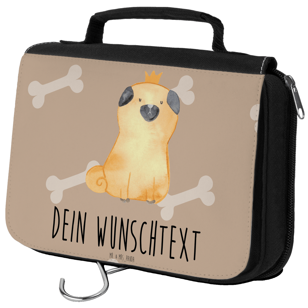 Personalisierter Kulturbeutel Mops Krone Personalisierter Kulturbeutel, Personalisierte Waschtasche, Personalisierte Kosmetiktasche, Damen, Herren, Personalisierte Aufbewahrungstasche, Personalisierte Schminktasche, Personalisierter Kosmetikbeutel, Personalisierter Organizer, Personalisierte Kulturtasche, Personalisierte Schminkutensil, Personalisierung, Wunschtext, Wunschname, Selbst bedrucken, Kulturbeutel mit Namen, Hund, Hundemotiv, Haustier, Hunderasse, Tierliebhaber, Hundebesitzer, Sprüche, Mops, allergisch, kinderlos, Hausregel, Hundebesitzer. Spruch, lustig