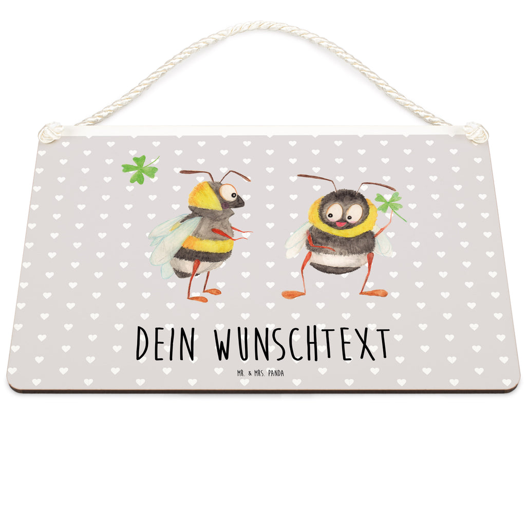 Personalisiertes Deko Schild Bienen Paar Dekoschild, Deko Schild, Schild, Tür Schild, Türschild, Holzschild, Wandschild, Wanddeko, Liebe, Partner, Freund, Freundin, Ehemann, Ehefrau, Heiraten, Verlobung, Heiratsantrag, Liebesgeschenk, Jahrestag, Hocheitstag, Valentinstag, Geschenk für Frauen, Hochzeitstag, Mitbringsel, Geschenk für Freundin, Geschenk für Partner, Liebesbeweis, für Männer, für Ehemann, Schildkröten, verliebte Schildkröten