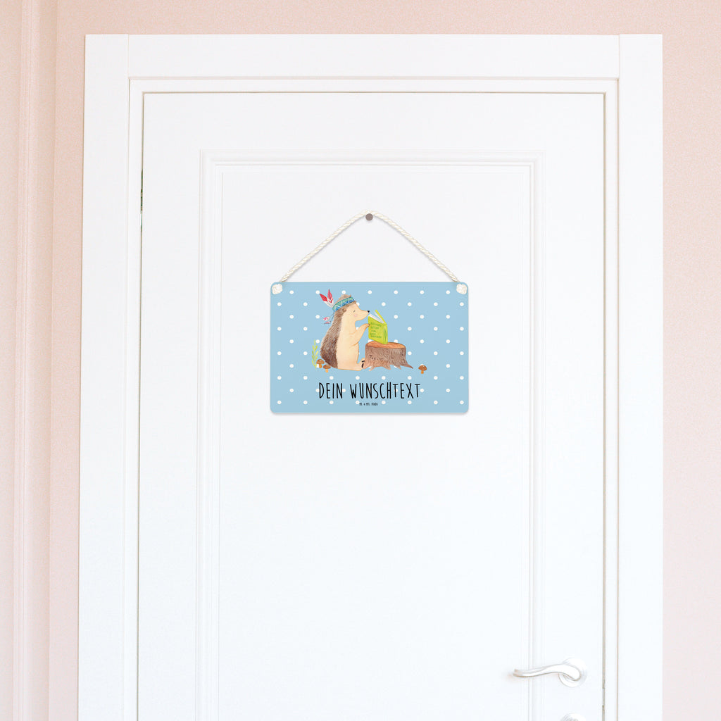 Personalisiertes Deko Schild Igel Indianer Dekoschild, Deko Schild, Schild, Tür Schild, Türschild, Holzschild, Wandschild, Wanddeko, Waldtiere, Tiere, Igel, Indianer, Abenteuer, Lagerfeuer, Camping