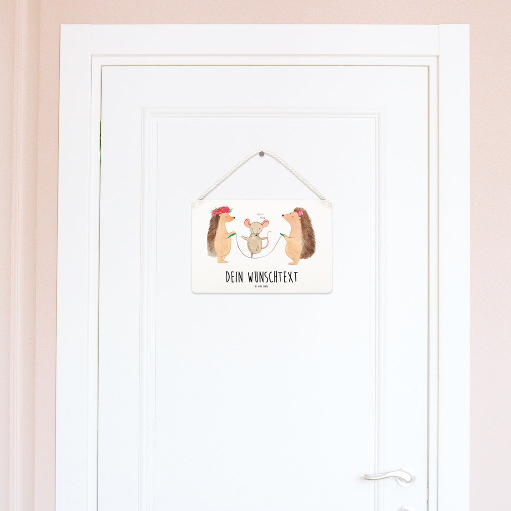 Personalisiertes Deko Schild Igel Seilhüpfen Dekoschild, Deko Schild, Schild, Tür Schild, Türschild, Holzschild, Wandschild, Wanddeko, süße Tiermotive, gute Laune, lustige Sprüche, Tiere, Igel, Maus, Seilspringen, Seilhüpfen, Kinder, Kindergarten