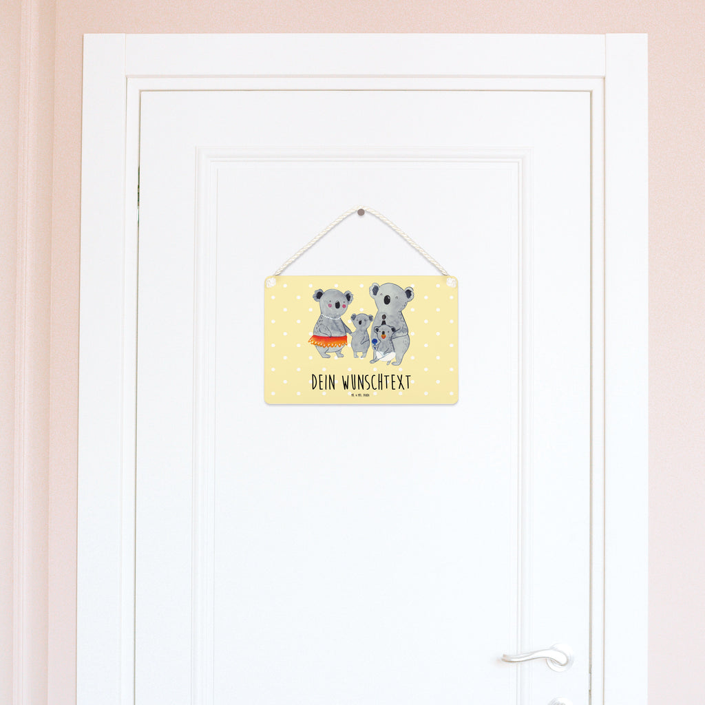 Personalisiertes Deko Schild Koala Familie Dekoschild, Deko Schild, Schild, Tür Schild, Türschild, Holzschild, Wandschild, Wanddeko, Familie, Vatertag, Muttertag, Bruder, Schwester, Mama, Papa, Oma, Opa, Koala, Koalas, Family, Kinder, Geschwister, Familienleben
