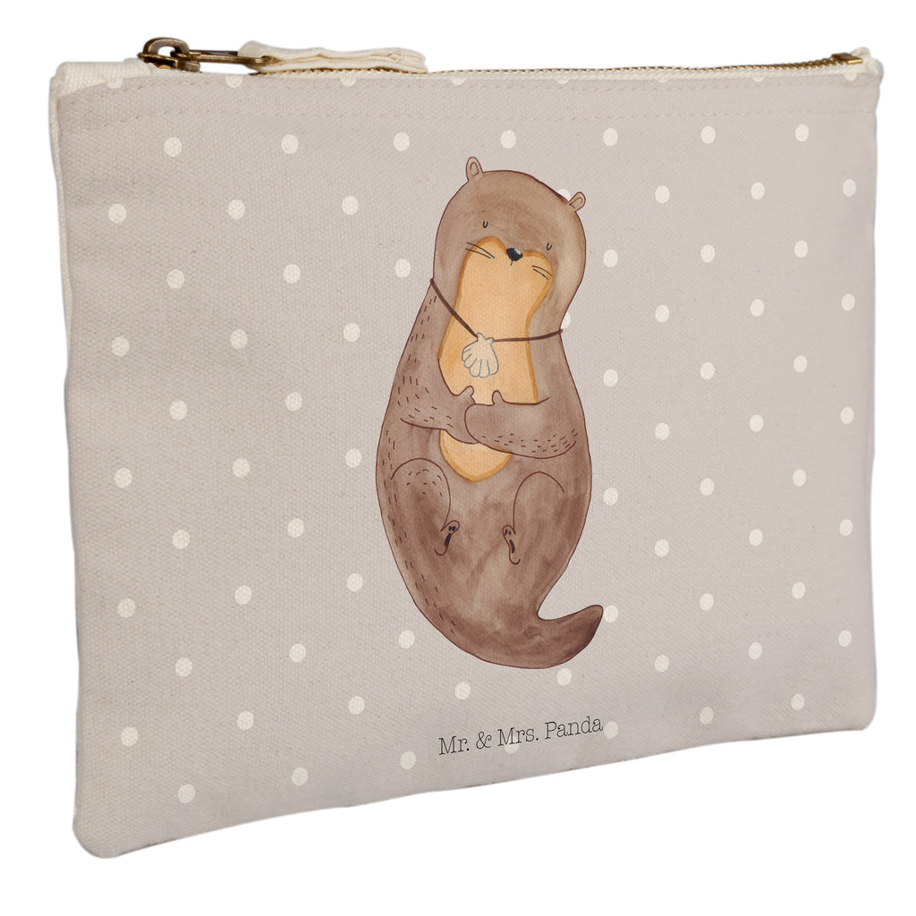 Schminktasche Otter mit Muschelmedaillon